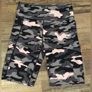 Calvin Klein Shorts Performance Bike Camo Size Medium